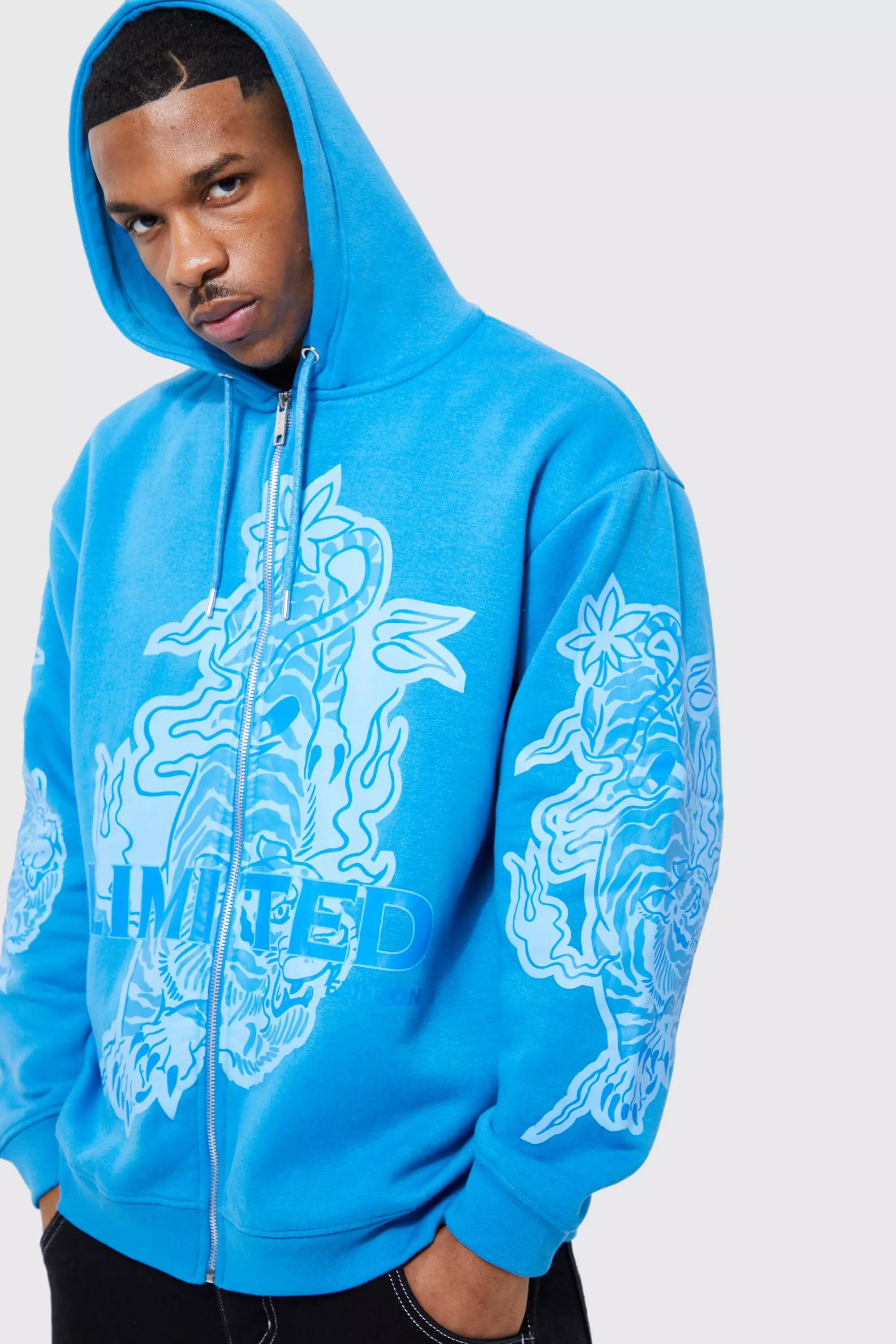 Oversized Dragon Graphic Zip Through Hoodie boohooMAN USA